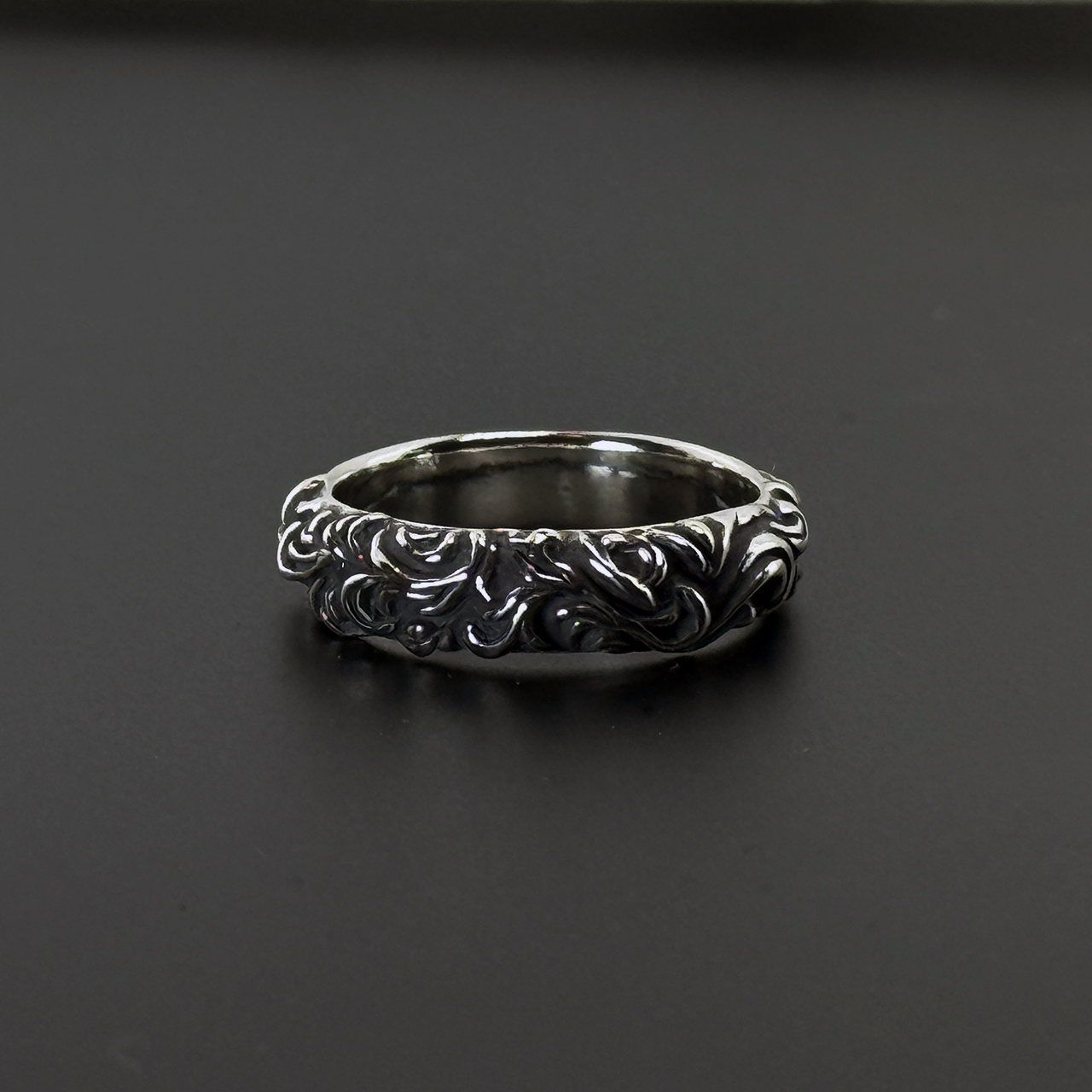 シルバー アクセサリー Estate Opal on Onyx Pinky Ring in Sterling Silver | OpalPop